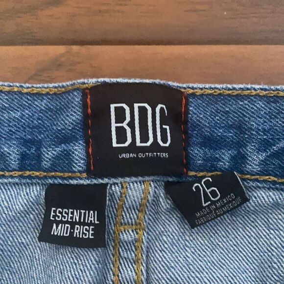 BDG Essential Mid-Rise Blue Denim Distressed Ripped Shorts Festival Concert - Picture 11 of 11